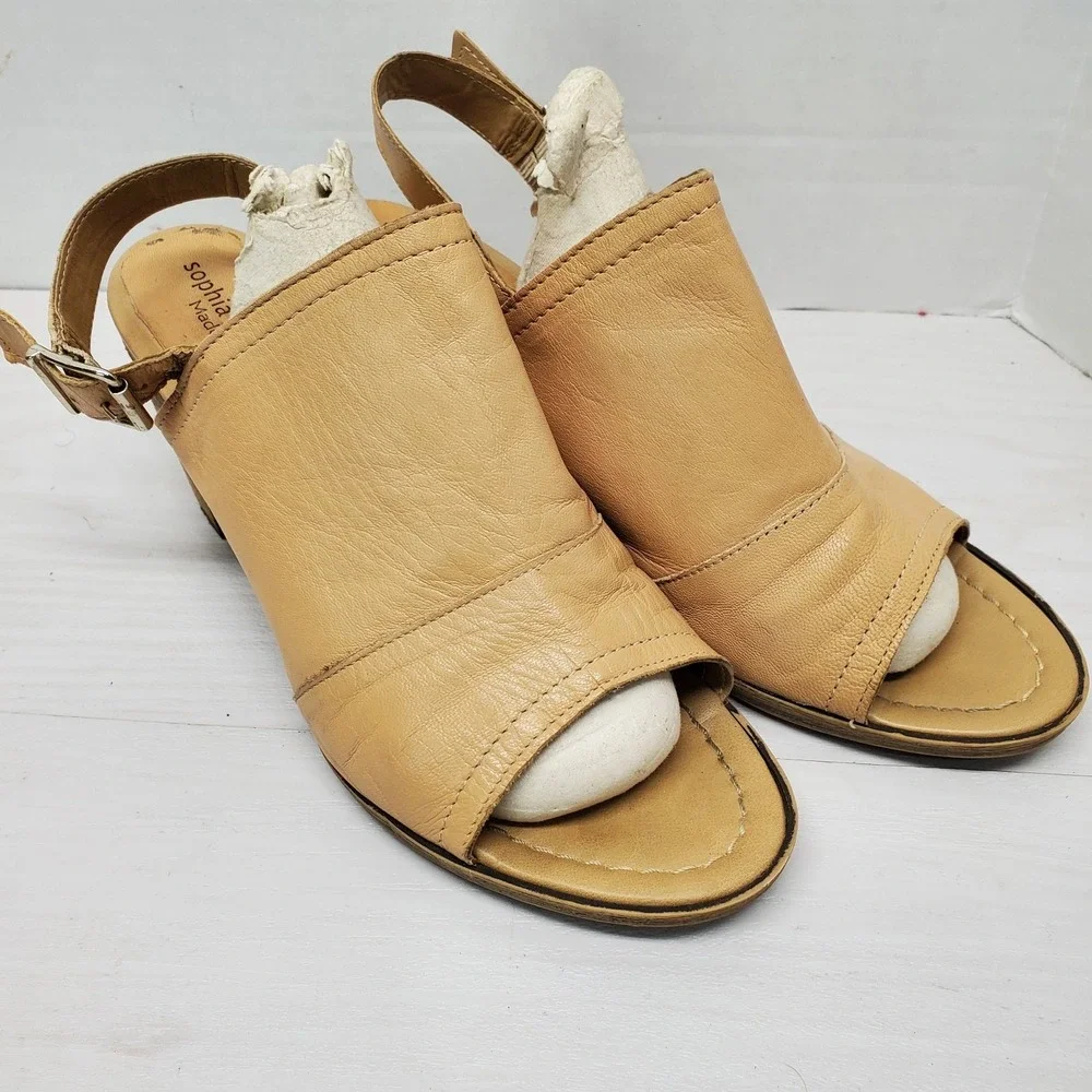 Sophia Milano Sandal Size 8 Leather Sling Back Open Toe Sandal Camel Tan Color